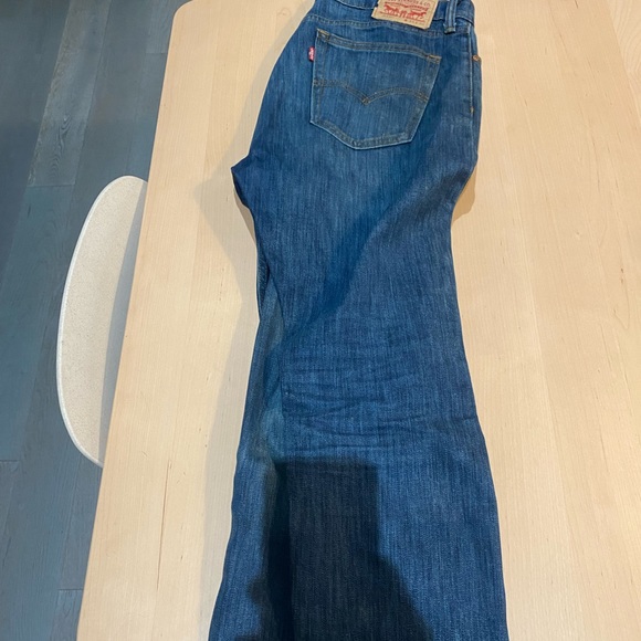 Levi’s jeans for you! Like new and ready to rock I’m 2024. - Picture 2 of 5